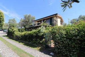 VILLA SINGOLA A CHIAVARI