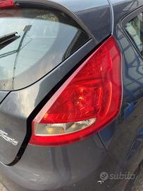 Fanale posteriore destro FORD FIESTA del 2010