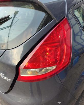 Fanale posteriore destro FORD FIESTA del 2010