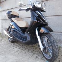 Piaggio Beverly Cruiser 500 passaggio incluso.