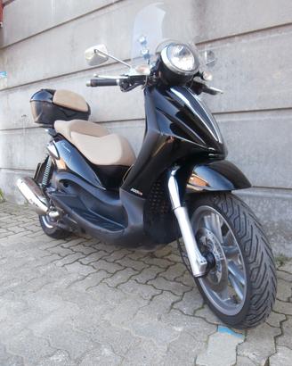 Piaggio Beverly Cruiser 500 passaggio incluso.