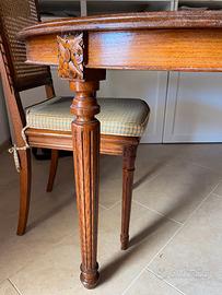 tavolo e 6 sedie in legno