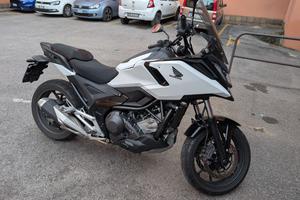 Honda NC750X DCT 2025 - 4400km - accessoriata