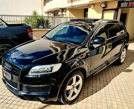 AUDI Q7 3.0 tdi QUATTRO 233cv S-LINE 5posti