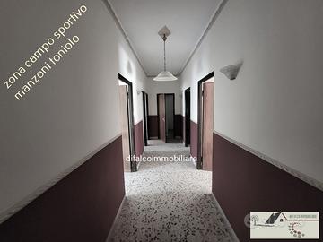 CAMPO SPORTIVO mq 120 ascensore MUTUABILE