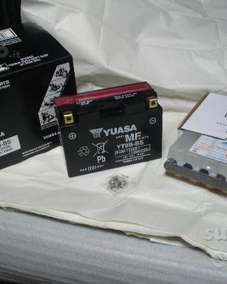 Batteria moto scooter tmax yuasa yt9bbs yt9b-bs
