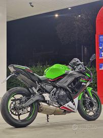 KAWASAKI NINJA 650
