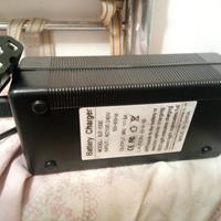 caricabatterie 36v 5A per batterie al piombo