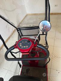 Scooter elettrico per anziani / disabili