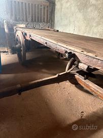 Antico carro agricolo d’epoca originale in legno