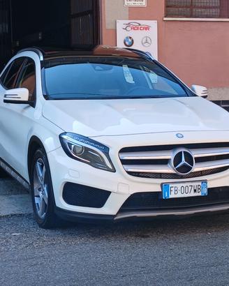 MERCEDES-BENZ GLA 200 d Automatic 4Matic Sport