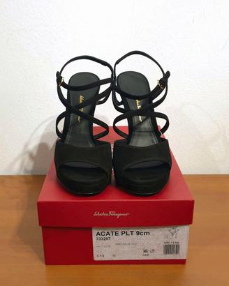 Sandali in pelle con tacco, nero, Ferragamo, n.40
