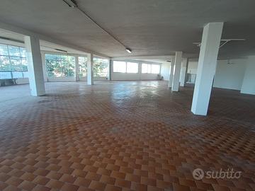 Riccione Raibano: 440mq: Ideale Palestra o Uffici