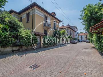 Villa di 234 m² con 4 locali a Milano
