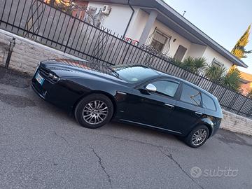 Alfa Romeo 159