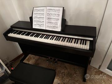 Pianoforte digitale Yamaha Arius YDP-135