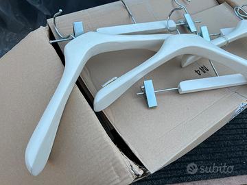 Attaccapanni donna in legno