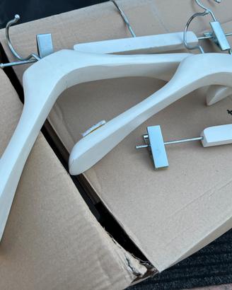 Attaccapanni donna in legno