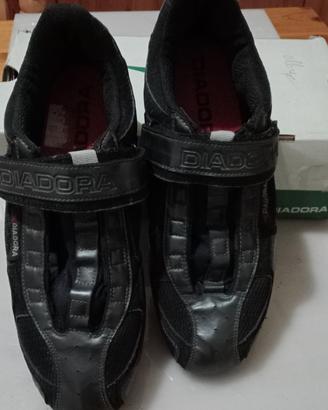 Scarpe da ciclista Diadora.