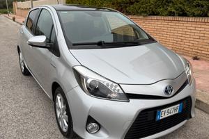 TOYOTA YARIS Style Hybrid (TAGLIANDI TOYOTA)