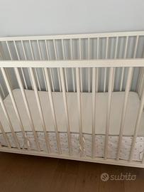 Lettino praticamente nuovo con tutti gli accessori