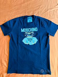 T-shirt Moschino is not a toy