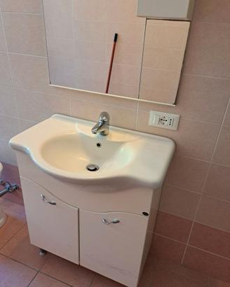 Mobile bagno con specchio