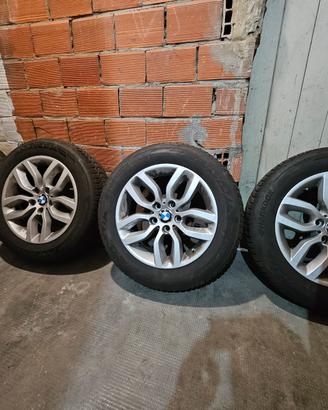 Cerchi con gomme da 17