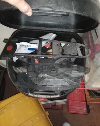 Bauletto  E29 per scooter con attacco