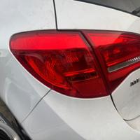 Fanale posteriore sinistro opel Meriva B anno 2010