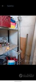 Tubo per rinforzo ponteggio montacarico a bandiera