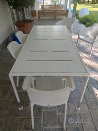 Tavolo per esterno BeB Italia