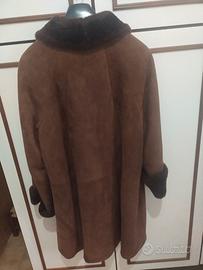 capotto in montone con tre bottoni 