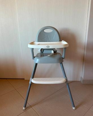 Seggiolone versatile adatto a bambini fino a 18 Kg