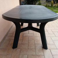 Tavolo da giardino verde 