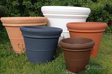VASO TONDO DOPPIO BORDO LISCIO IN RESINA GIARDINO