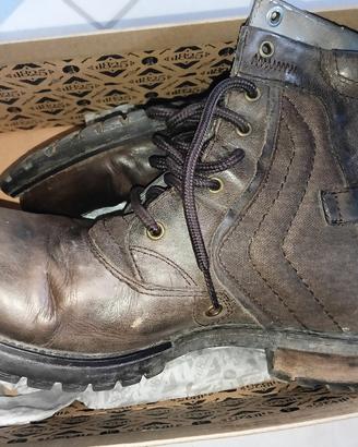 scarpe di vario tipo