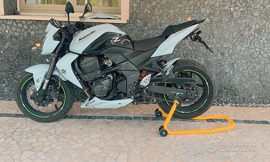 Kawasaki Z750 2010