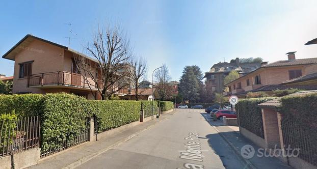 Monolocale a Vedano al Lambro con BALCONE