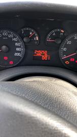 FIAT PUNTO 1.3 MULTIJET “FANALONA”