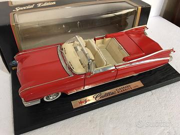 Modello auto cadillac eldorado rossa no burago