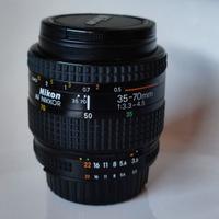 Obbiettivo Nikon Nikkor 35-70.