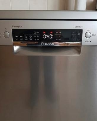 Nuova Bosch silenceplus Serie 4 SMS4ECI28E