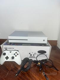 Xbox one S + gtaV e Fifa 21