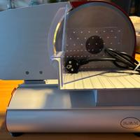 Affettatrice domestica, come nuova.