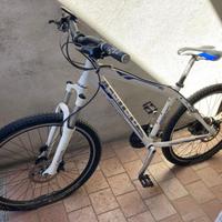Bicicletta Mountanbike usata. Buone condizioni