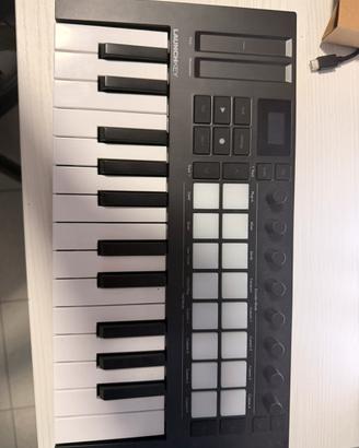 Novation launch key mini 25