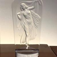 Ornamento di cristallo della dea Lalique