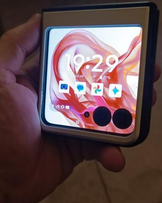 Motorola pieghevole razr 50 come nuovo IN GARANZIA