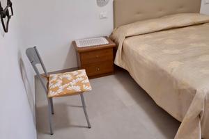 Appartamento sul mare con posto auto e giardino